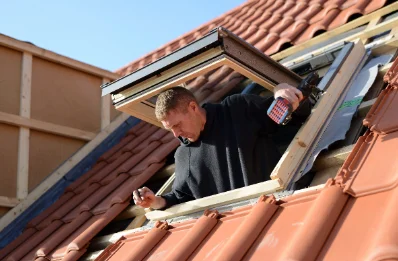 Pose de fenêtres de toit Velux à Lusanger